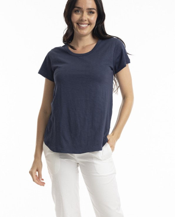 essential navy round tee