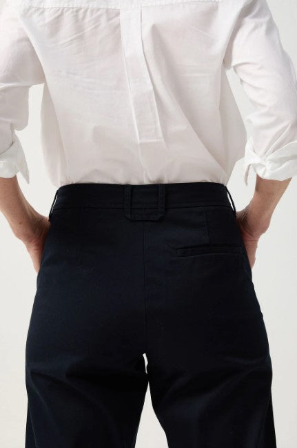 Navy stretch cotton pant