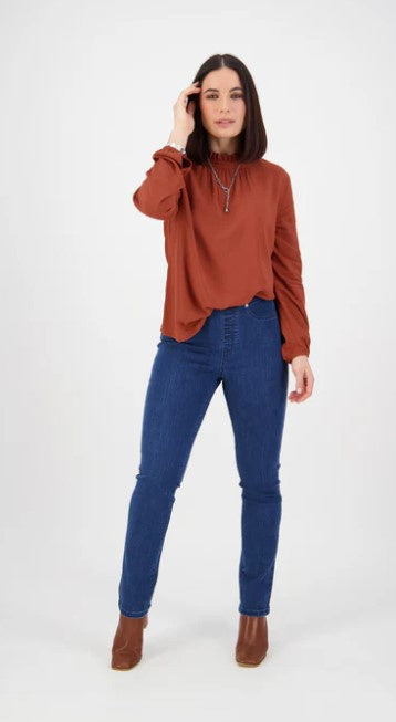 Blue denim Pull on jean