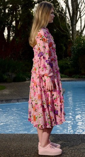 Frill me in dress