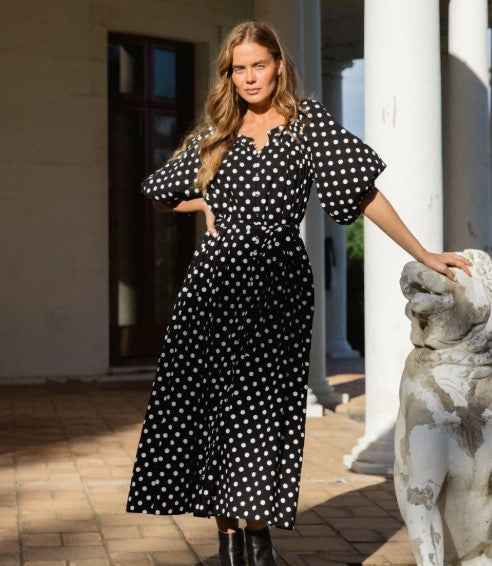 Kaya Maxi Spotted black dress