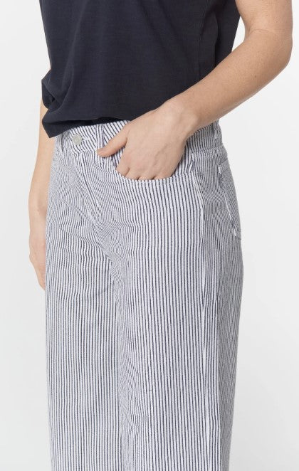 GC Cotton Stripe Navy pants
