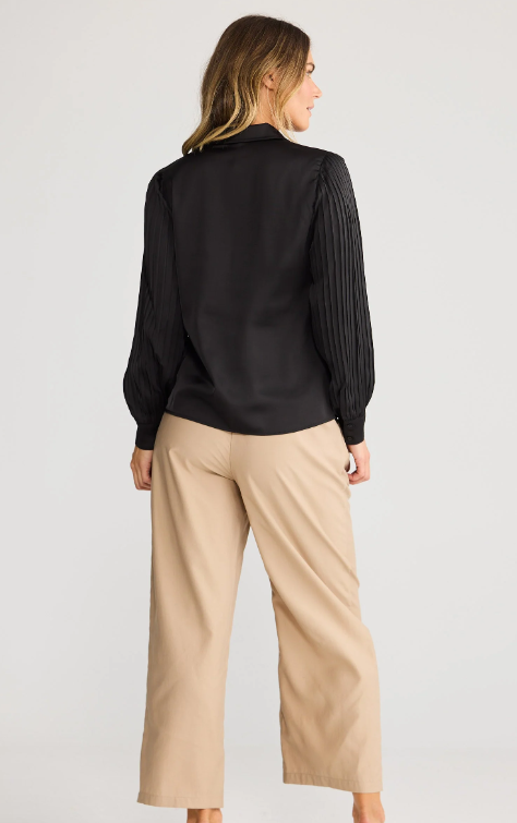 BT Michelle black blouse