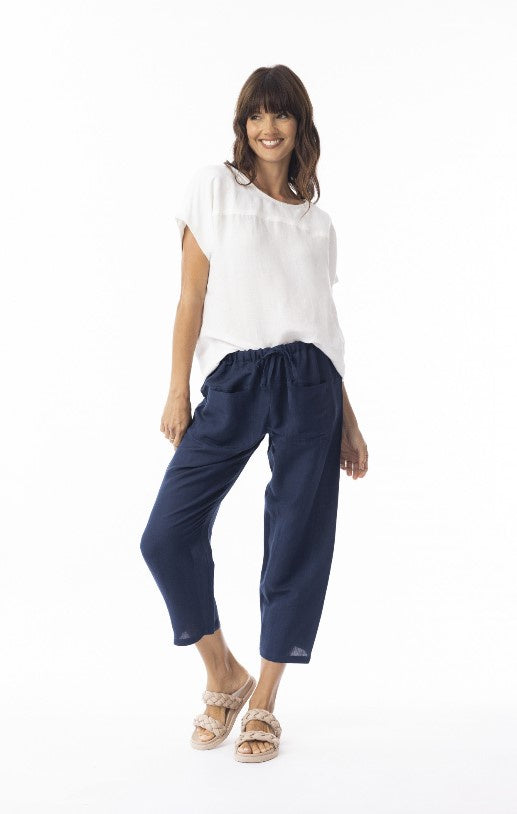 Linen Navy 3/4 Pants