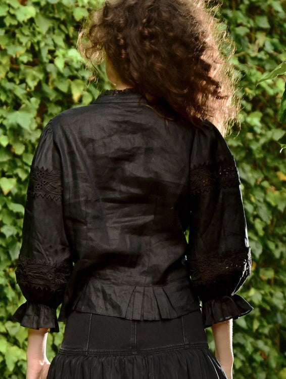 Black age blouse