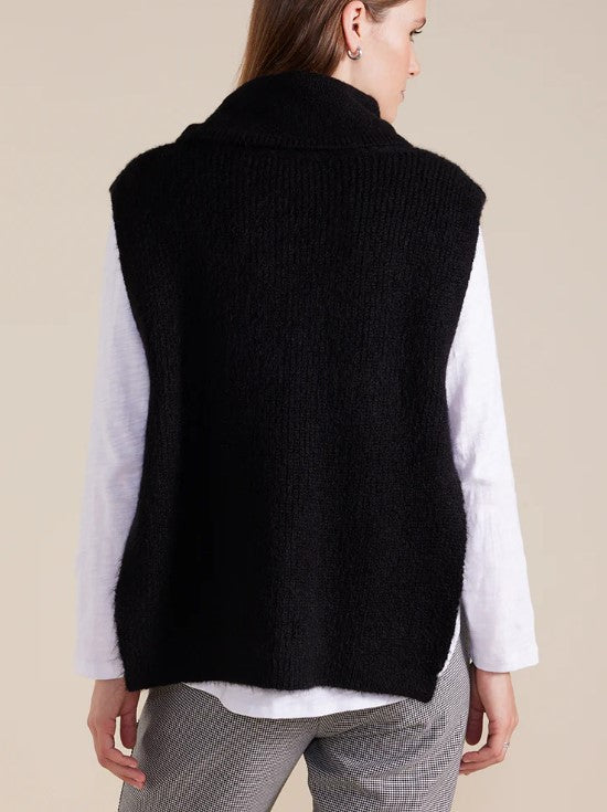 Black Pull Over knit