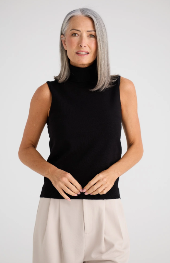 BT Skye black knit