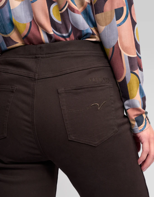 Bay Pull on Chocolate Pull on Pants