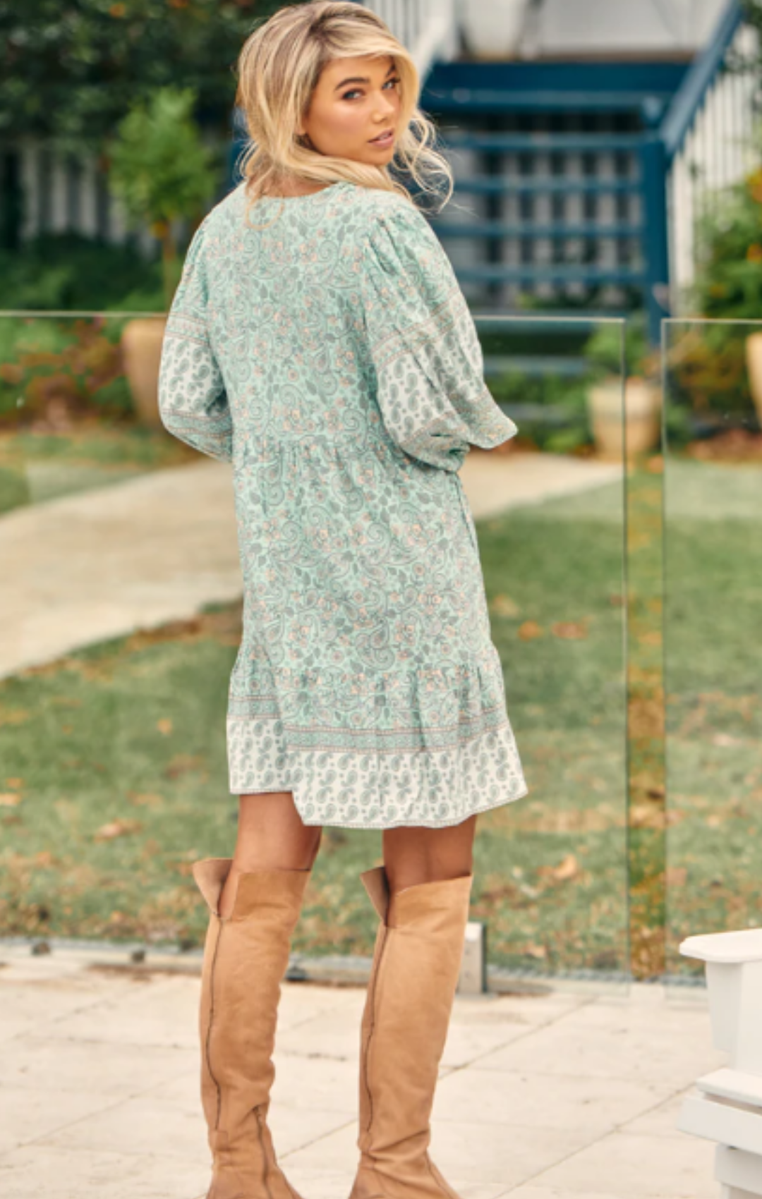 Mint Paisley Leo Mini Jaase